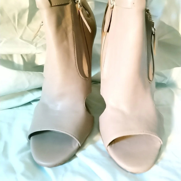 Beautiful Peep Toe Heels NWOB 😍 - Picture 7 of 12